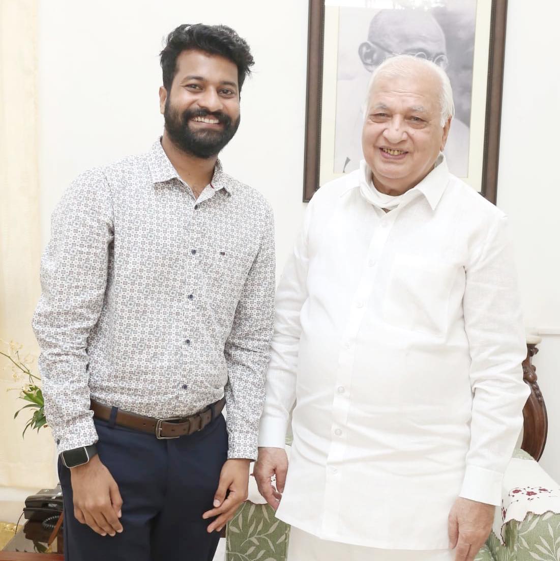 samaneu's tweet photo. A Majestic Interaction at RajBhavan.Memorable day in my life , enjoyed the hospitality of the Honorable Governor of Kerala Shri.Arif Mohammed Khan-a simple ,humble and a true human…He has kind enough to spend a couple of hours for me at RajBhavan.
#keralagovernor #india #samaneu https://t.co/sX4qDe3yjT