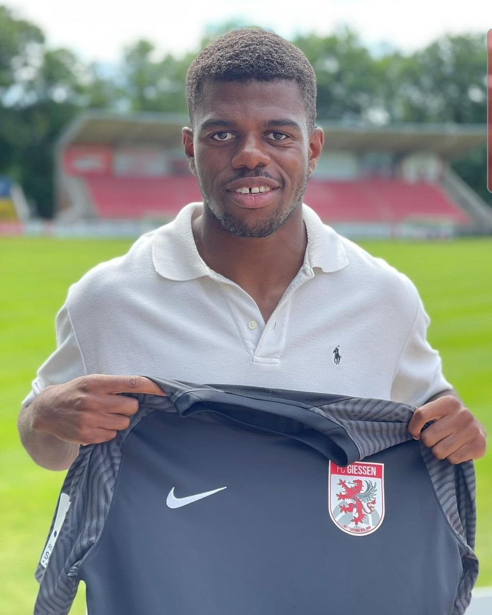 RL_Suedwest's tweet photo. Benedict dos Santos wechselt vom @svw07 zum @FcGiessen.
#RLSW #FCGiessen https://t.co/IqYIDDv2Sx