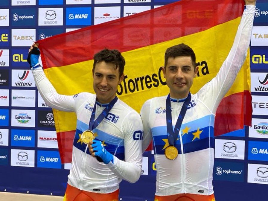 AdriaUrenya's tweet photo. #GoTorresGoMora.

¡A por todas! ❤️
🚴 Albert Torres (@alberttorresb) y Sebastián Mora (@SebastianMoraV) 

#ElCorazónDeEspaña 
#Tokyo2020 https://t.co/Rl3tTCNFjw