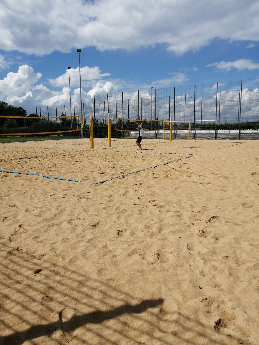 RaumSpiel's tweet photo. Die #Tokio2020 Spiele gehen zu Ende, wir haben unsere Anlage nochmal standesgemäss ausgespielt u für das Sportabzeichen 🥇🥈🥉geübt - Springen, Werfen, Laufen u natürlich etwas Beach u einiges mehr #camptag #freiham #spielraum #dankeheinrich https://t.co/5sRI20YXGL