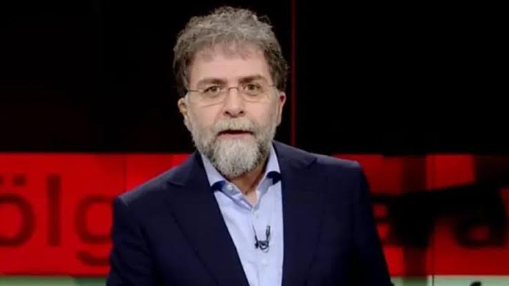 muhendisyenn's tweet photo. Ahmet Hakan: “Ümitcan isminde bir afacanlık, kabul edilebilir oranda bir yaramazlık tınısı var. İsmin kendisi ister istemez ‘Bizim Ümitcan’ tınısı yaymakta. Bu nedenle adı şüpheli kadın ölümleriyle anılan adamın haberini 'Şöyle yaptı, böyle yaptı’ diye vermek içimizden gelmedi.” https://t.co/m0WPLA3pFx