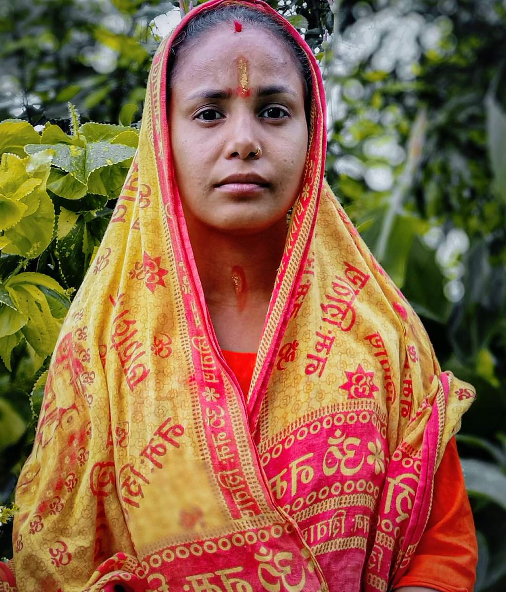 Fastestnewsnepl's tweet photo. She is Ritu Nepali (Sarki) , a main female pujari"माताँ" of Nageshwor Parwati Temple at Masina,Dang .This is a great step regarding caste discrimation and hope this will bring positive impacts on society. Great things is that nobody has objection with it.❤ https://t.co/9fwjKkPS7R