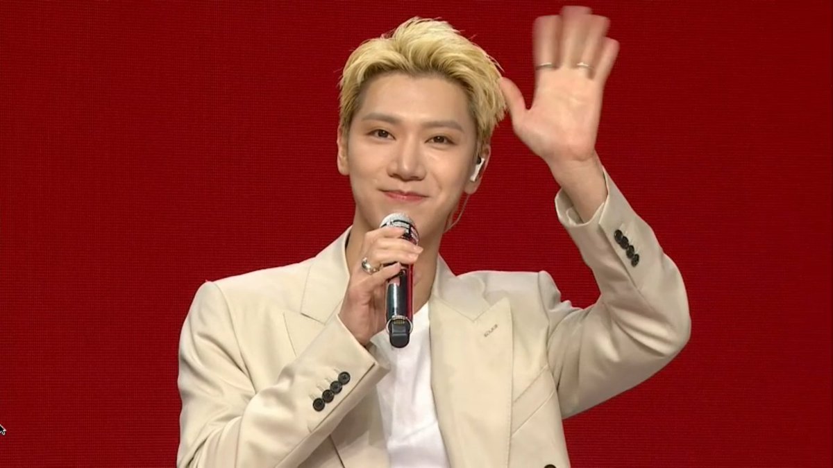 softendear's tweet photo. ten looks so good today aaaaaa

#WeDOItLike_TEN 
#WeDoItLikeSuperM
#슈퍼엠처럼위두잇 https://t.co/9jAcK06L1o
