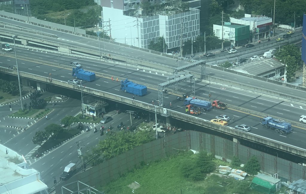 รถน้ำมาแล้วจ้า ทีงี้มาไวกันจัง ชาติเปรต #ม็อบ7สิงหา