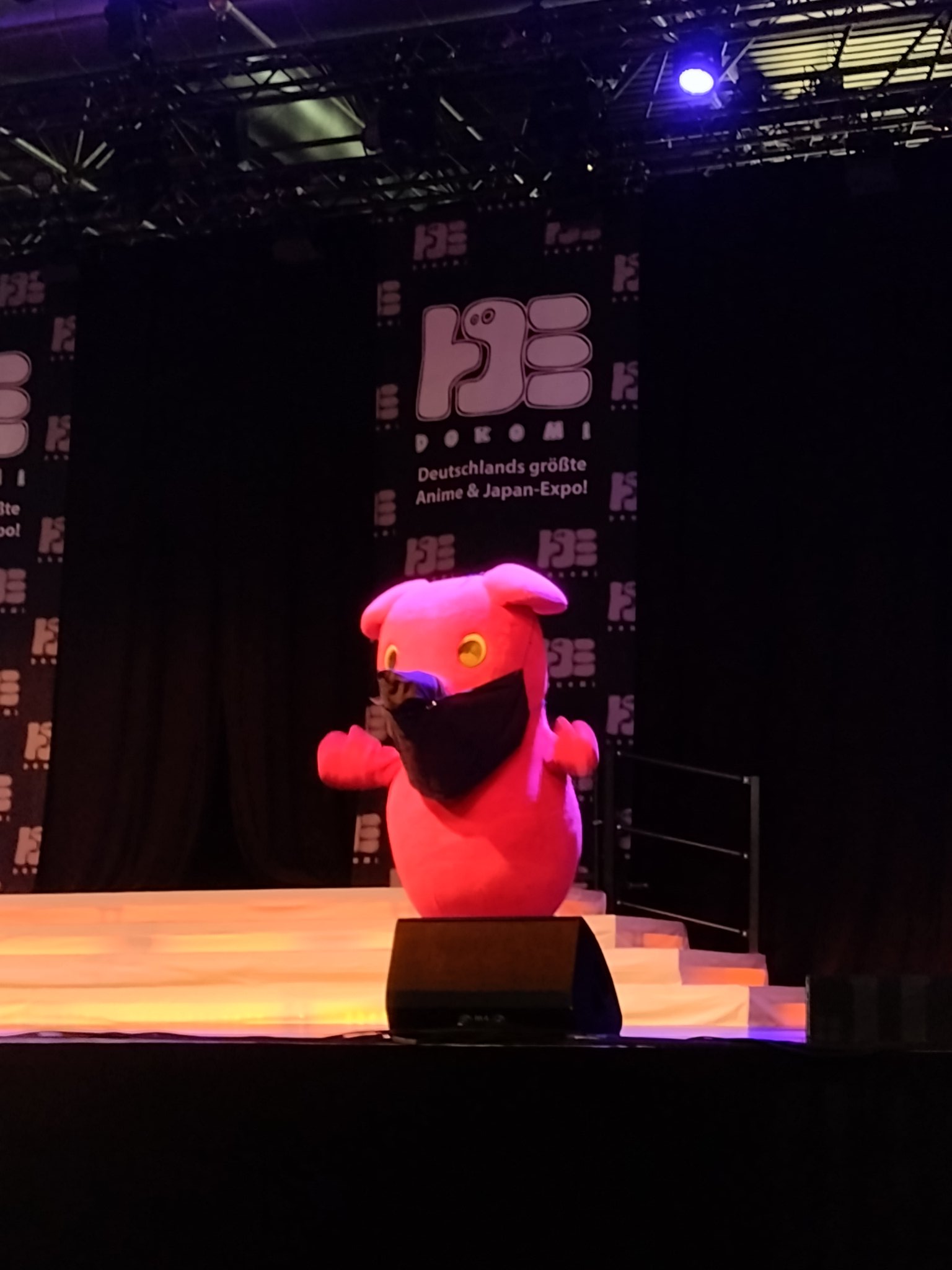 تويتر Kataho フランクフルト على تويتر ええんか 千葉県 チーバくんがドイツ最大のアニメイベント ドコミ の開会式に出てる件 そういやデュッセルドルフと姉妹都市だっけ アニメや漫画で日独交流できる場がここにあるんやで T Co