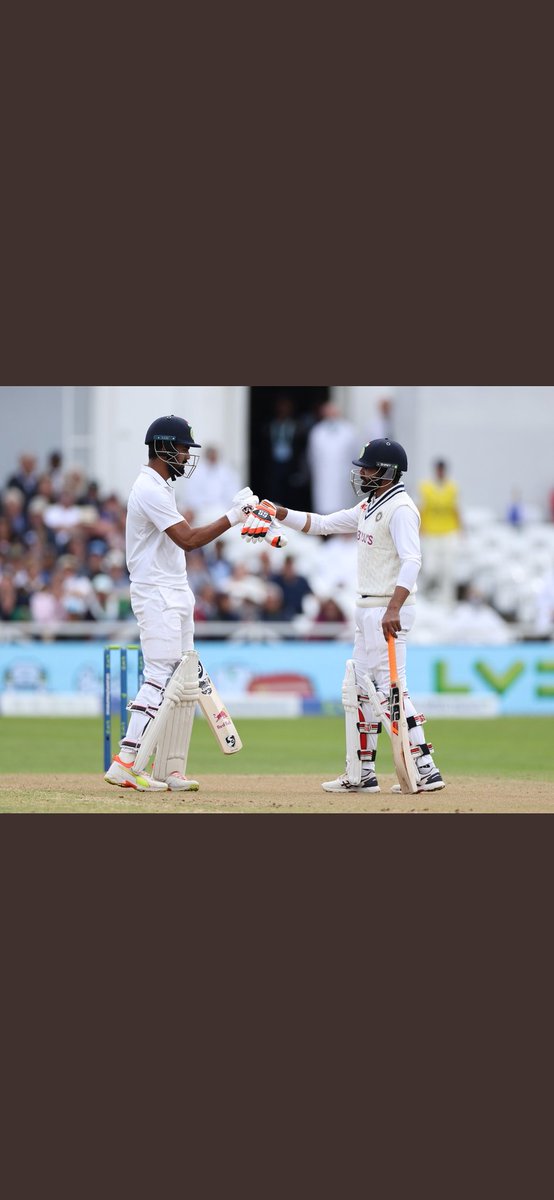 itsarshil15's tweet photo. Team india🇮🇳🇮🇳
A fine partnership between two of our hero's 
Ravindra jadeja and kl rahul https://t.co/OScACgf9oX