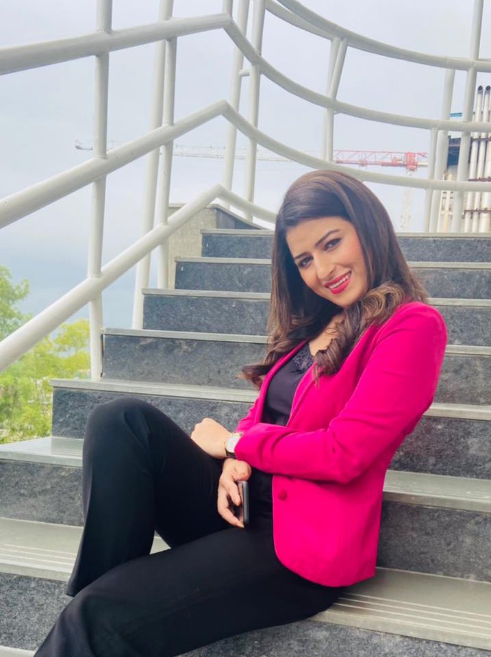 हर ख़ुशी के रंग अलग हैं💕