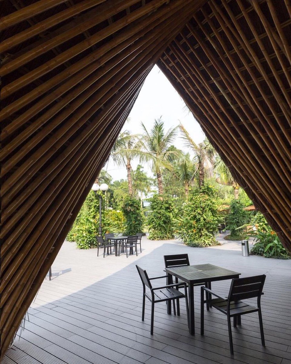parametricarch's tweet image. Bamboo Pavilion by @BambuBuild in VinhPhuc, Vietnam | 2017.

(📸 by: Hoang Le)

#Bamboo #BambooStructure #BambooDesign #timber #wood #woodwork #Restaurant #Nature #pavillion #installation #architectureproject #fabrication #digitalfabrication #fabricate #digitaldesign #design