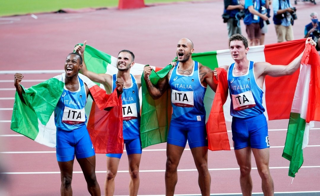 PazziMoltoPazzi's tweet photo. "... Baby, we're BORN TO RUN!!!"

#Tokyo2020 #4x100m #Springsteen #italiaTeam @FilippoTortu https://t.co/ZEZhf8owE9