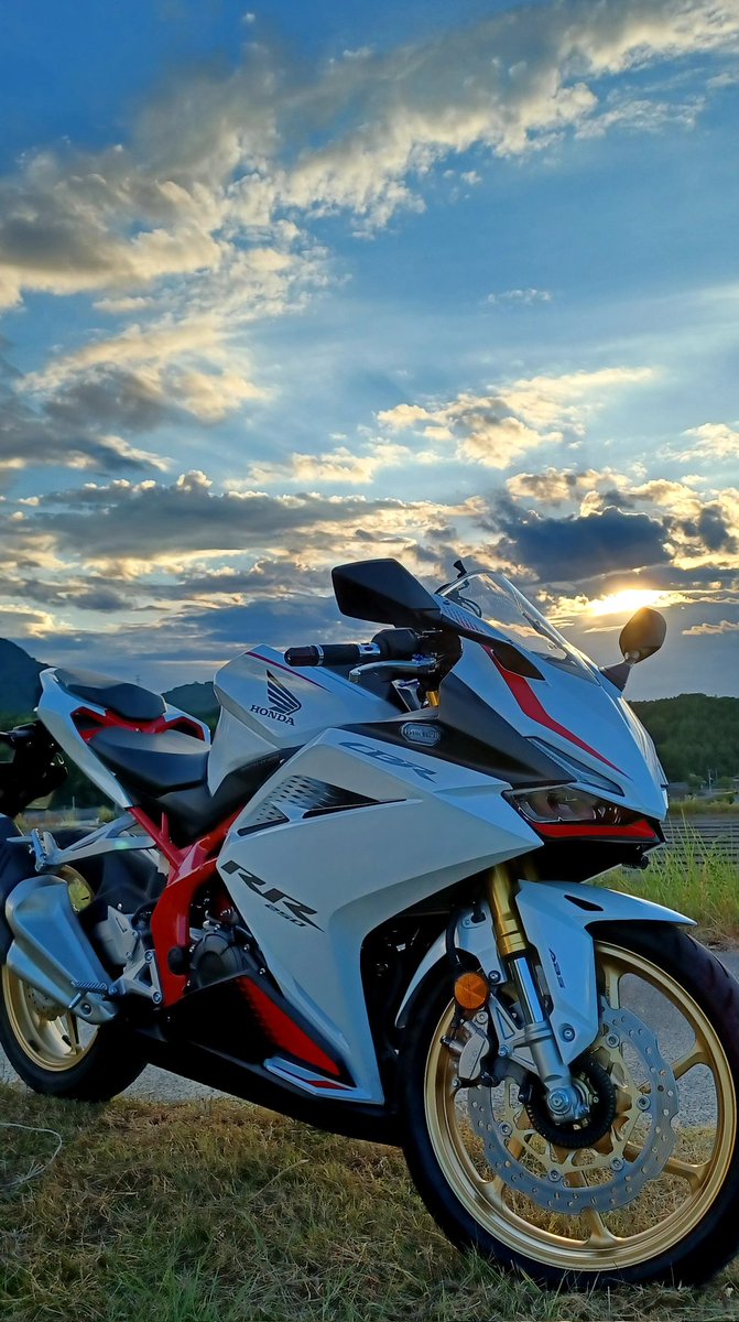 Hashtag ｃｂｒ２５０ｒｒ Na Twitteru