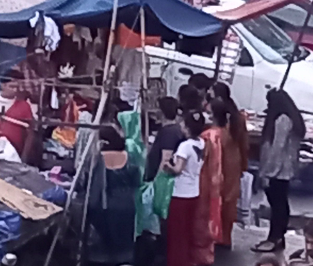 clocktowerrwa's tweet photo. We would request you to pl keep visiting this area more frequently as due to that our area will be taken care of too by concerned agencies to maintain cleanliness n free from illegal encroachments by patri vendors. Hope you will take cognizance and listen to our RWA's request. https://t.co/gIJEngd7BZ