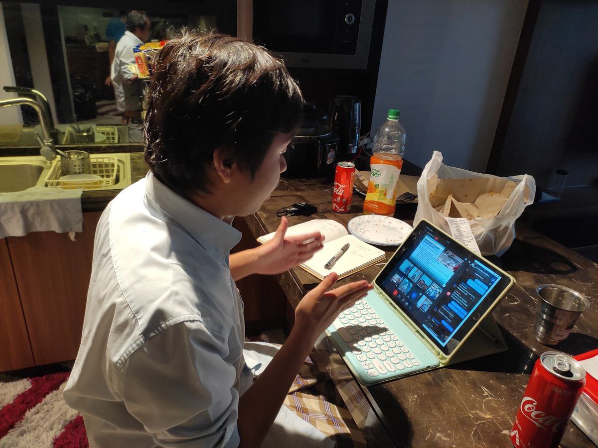 shaqibshahril's tweet image. So today, dah settle, kasi presentation to UPM student regarding #RecycleForTheFuture.

Walaupun last minute siap slide, they enjoyed it, can relate to them, many question asked, that’s good. Hope you guys can implement it into your personal life &amp;amp; improving your carbon footprint