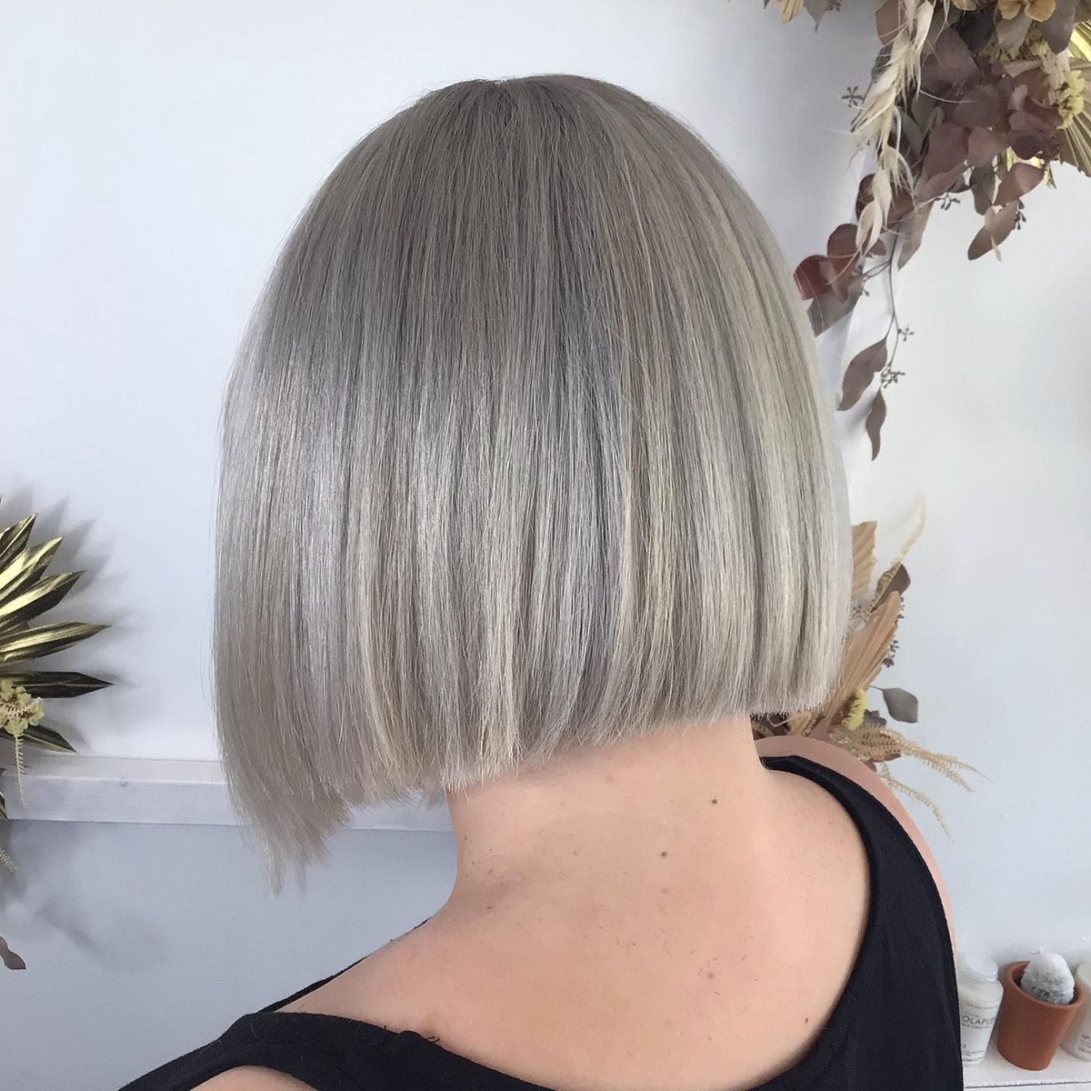 Glasshouse_Hair's tweet photo. Mirror, mirror on the wall, whoβs the iciest of them all π€β¨
Hair by: Charlene π¨π β’
#silverhair #silvergreyhair #icy #glasshouse #theglasshouseecosalon #sustainblebeauty #sustainableecosalon #sustainablecolour #davines #davinessalon #vibrachrom #goodsalonguide #salonconcepts https://t.co/X2UcpXybn7