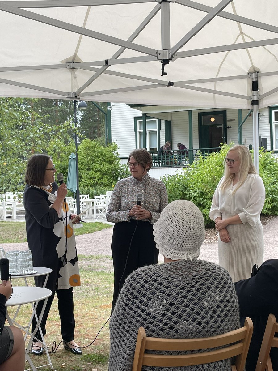 Meillä on edessämme iso globaali tehtävä - pelastaa maapallo. Tässä tehtävässä tarvitaan niin julkista kuin yksityistä sektoria. <a href="/HeidiHautala/">Heidi Hautala</a> #ilmasto #ilmastokriisi #ilmastonmuutos #kotkaniemi