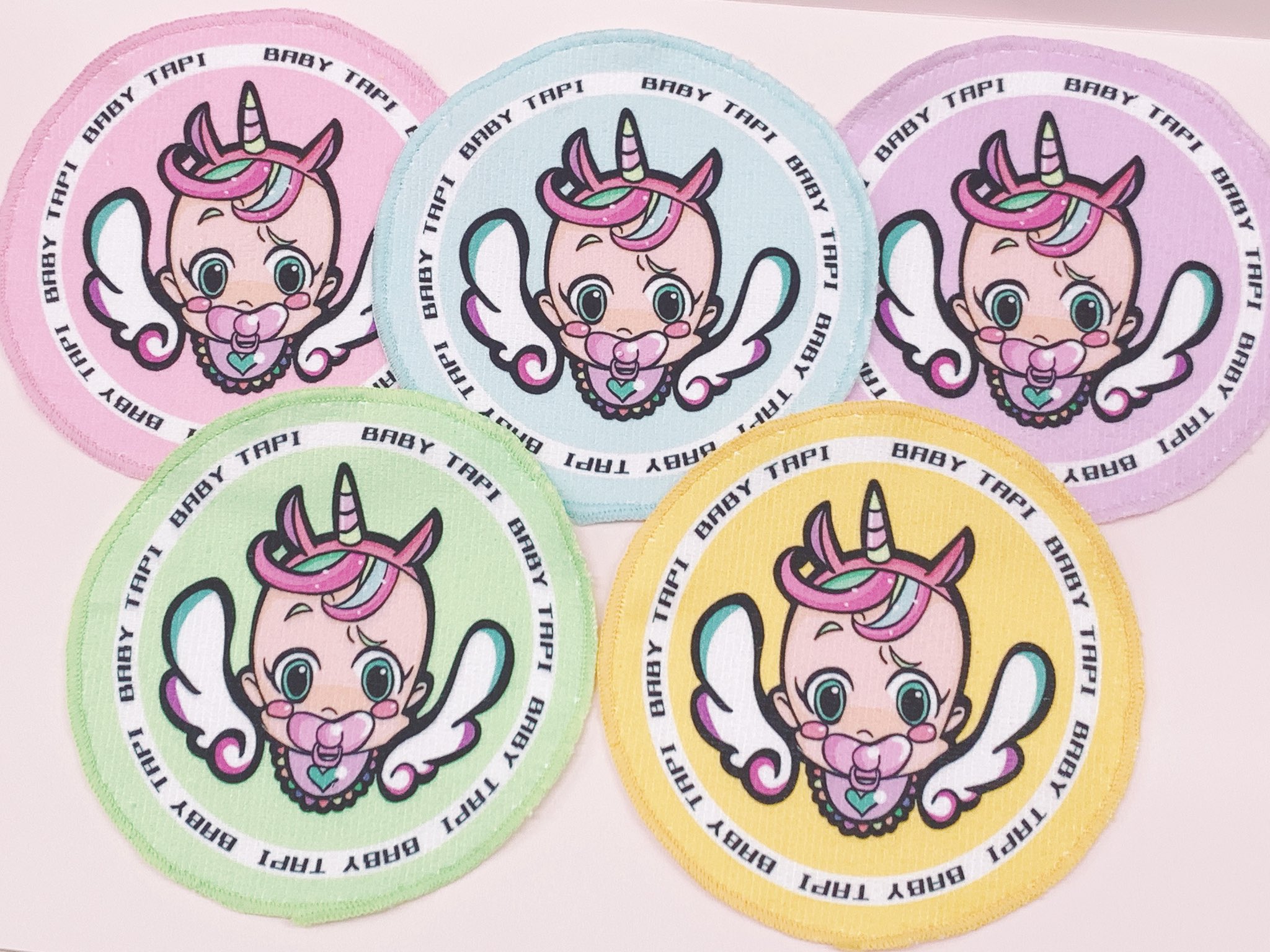 ベビタピハンドタオル、アクリルキーホルダー 廉価