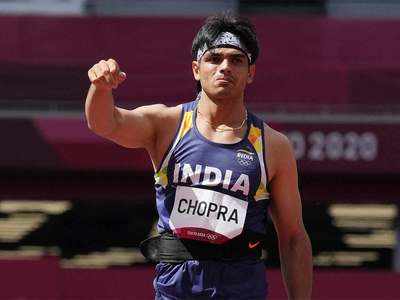 ETNOWlive's tweet photo. #Olympics | Gold for India! Neeraj Chopra brings home gold with a throw of 87.58m. 

He had topped the qualification round with a first-round throw of 86.59m. 

@Neeraj_chopra1 #NeerajChopra #Olympics2021 @Media_SAI @PMOIndia @IndiaSports @Tokyo2020 #JavelinThrow #Javelin #gold https://t.co/CpXxrCZRdH