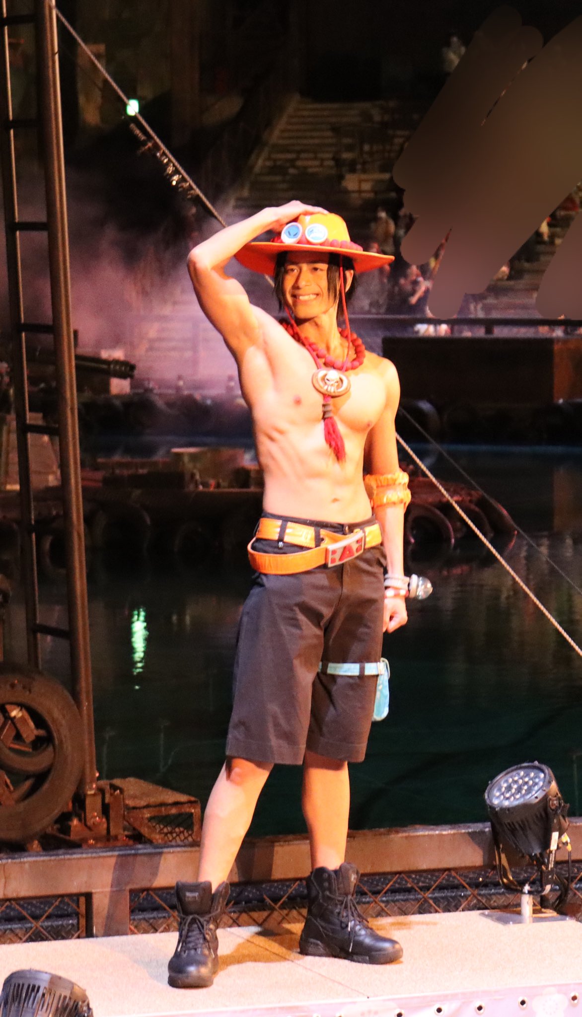 ユニバーサルスタジオ USJ ONE PIECE エース　ベルト　コスプレ エースとハイタッチ&目の前で止まってくれた🥺❤️#ユニバ #usj