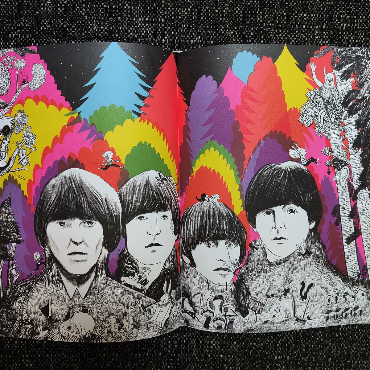 🎒#nowheregirl : une très chouette BD sur la #phobiescolaire de #magalielehuche aux <a href="/EditionsDargaud/">Editions Dargaud</a>