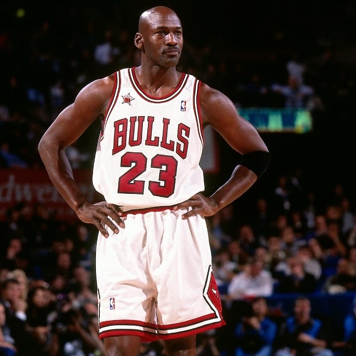 AlejanndroMusic's tweet photo. Personalidades del deporte que admiro desde siempre.
😌❤
#michaeljordan 🇺🇲 🏀
#michaelschumacher 🇩🇪🏎
#mariasharapova 🇷🇺 🎾
#maradona 🇦🇷 ⚽️
#estudiotime #tokyo2020 #paris2024 #juegosolimpicos #futbol #basquet #automovilismo #tenis https://t.co/UFFtvNPk6K