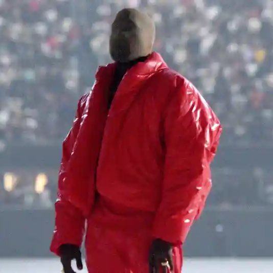 BleachBuzz's tweet photo. JUST IN: Kanye West has delayed his album "DONDA" in order to secure a feature from Jesus https://t.co/bC8Kvjcq56