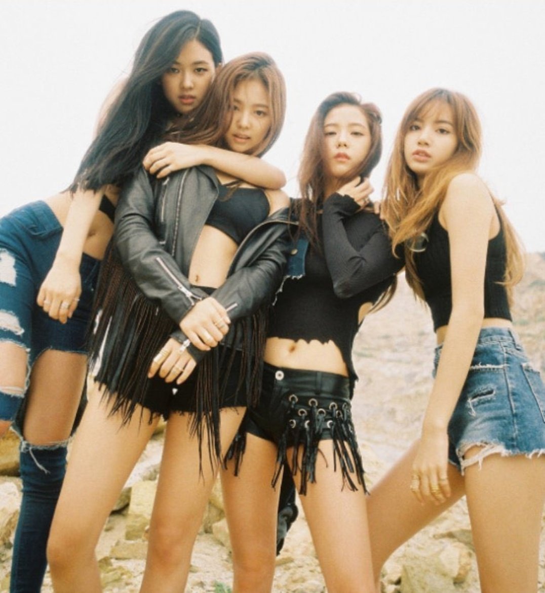 tinyongi_'s tweet photo. amo que sea "from monster rookies to the biggest girlgroup in the world"  nunca dejaron de impresionar a todos y hacerse conocer,  nunca dejaron de brillar ✨🥰
 Let's shine brighter together💗🖤

FIVE YEARS WITH BLACKPINK 4+1
#BLACKPINK5thANNIVERSARY 
@BLACKPINK https://t.co/w3ziMQiFZZ