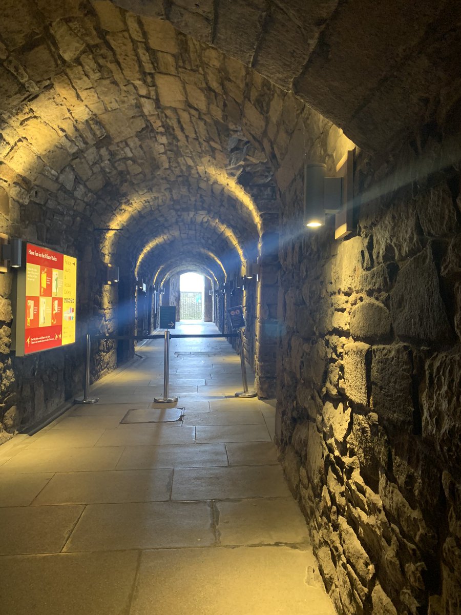 zeinalmaha94's tweet photo. Adventuring through Stirling! #PhDAdventures #ScottishTrips #VisuallyImpaired https://t.co/mj5rdBZp2n