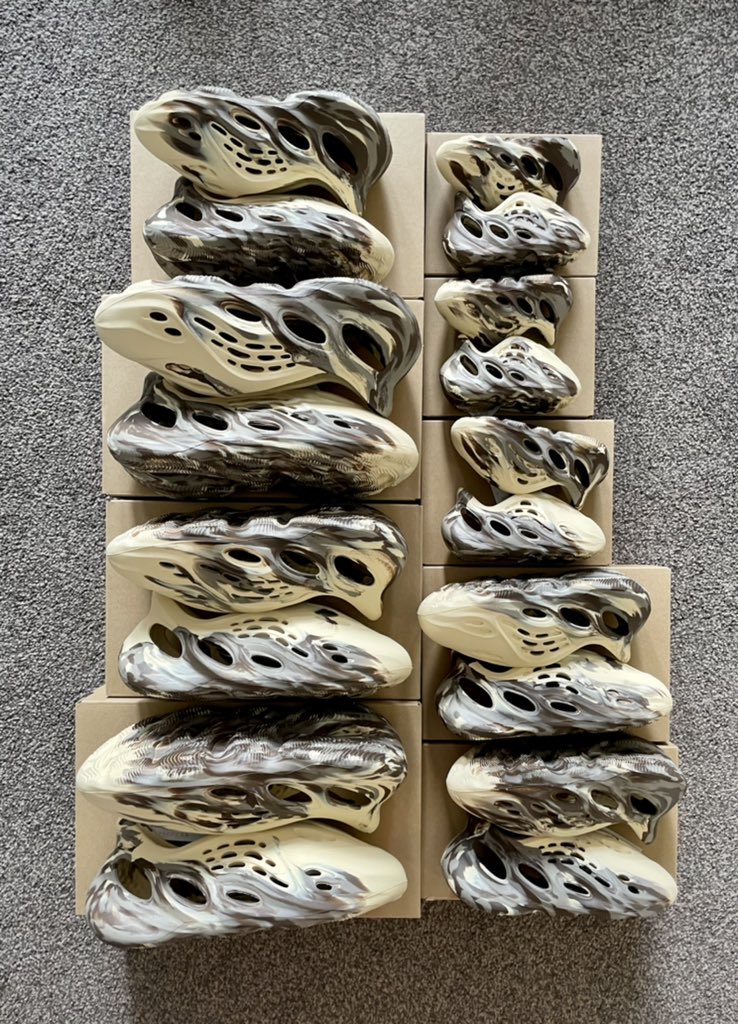TheSnkrDon's tweet photo. Late unboxings — 9x MX Cream Clay Foam Runners 🏃 

Groups: @cookbeastio @AmbushGroup
Bots: @ESnkrsRaffleBot @NeoRaffle 
Goats: @DevEclipsed @AndyWhileTrue @DaLatese 🐐 🐐 🐐 https://t.co/ay3UVduSFQ