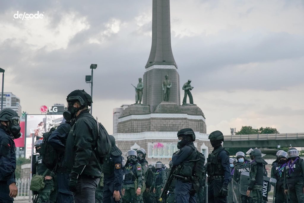 DecodePlus's tweet image. ประมวลภาพ (3) 
#ม็อบ7สิงหา
จากประชาธิปไตย สู่ชัยสมรภูมิ
คฝ.กระชับพื้นที่ มวลชนแตกกระเจิง

#decode  #crackandcraft