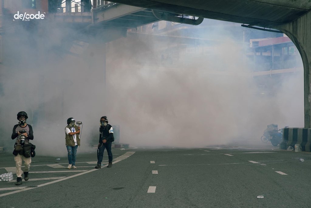 DecodePlus's tweet image. ประมวลภาพ (3) 
#ม็อบ7สิงหา
จากประชาธิปไตย สู่ชัยสมรภูมิ
คฝ.กระชับพื้นที่ มวลชนแตกกระเจิง

#decode  #crackandcraft