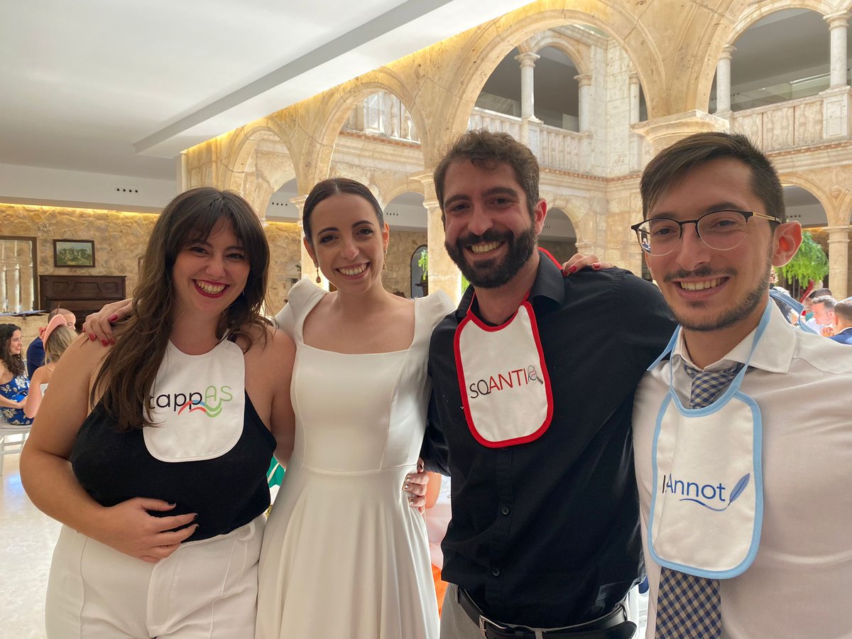 Celebrating our very own <a href="/dlfuente_lorena/">Lorena de la Fuente</a> 's in silico kids on her wedding day.

Celebrando la boda de nuesta queridisima Lorena como sus bioinfo-babies 😍 #SQANTIwedding