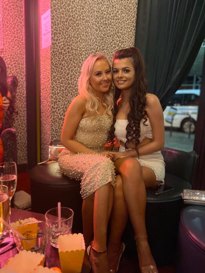 Happy 21st birthday to this one💗 hope u have the best day and enjoy celebrating lots of love🥳💗xxx <a href="/lauren_westx/">Lauren West</a>