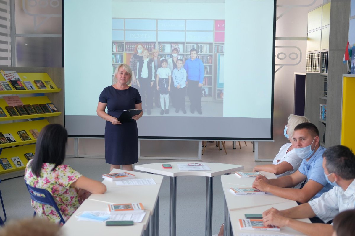 6 августа в библиотеке с. Богатое при реализации областного патриотического проекта "Внутри истории" прошло заседание координационного совета Богатовского района под председательством заместителя главы Богатовского района по социальным вопросам Е.М. Артемьевой.