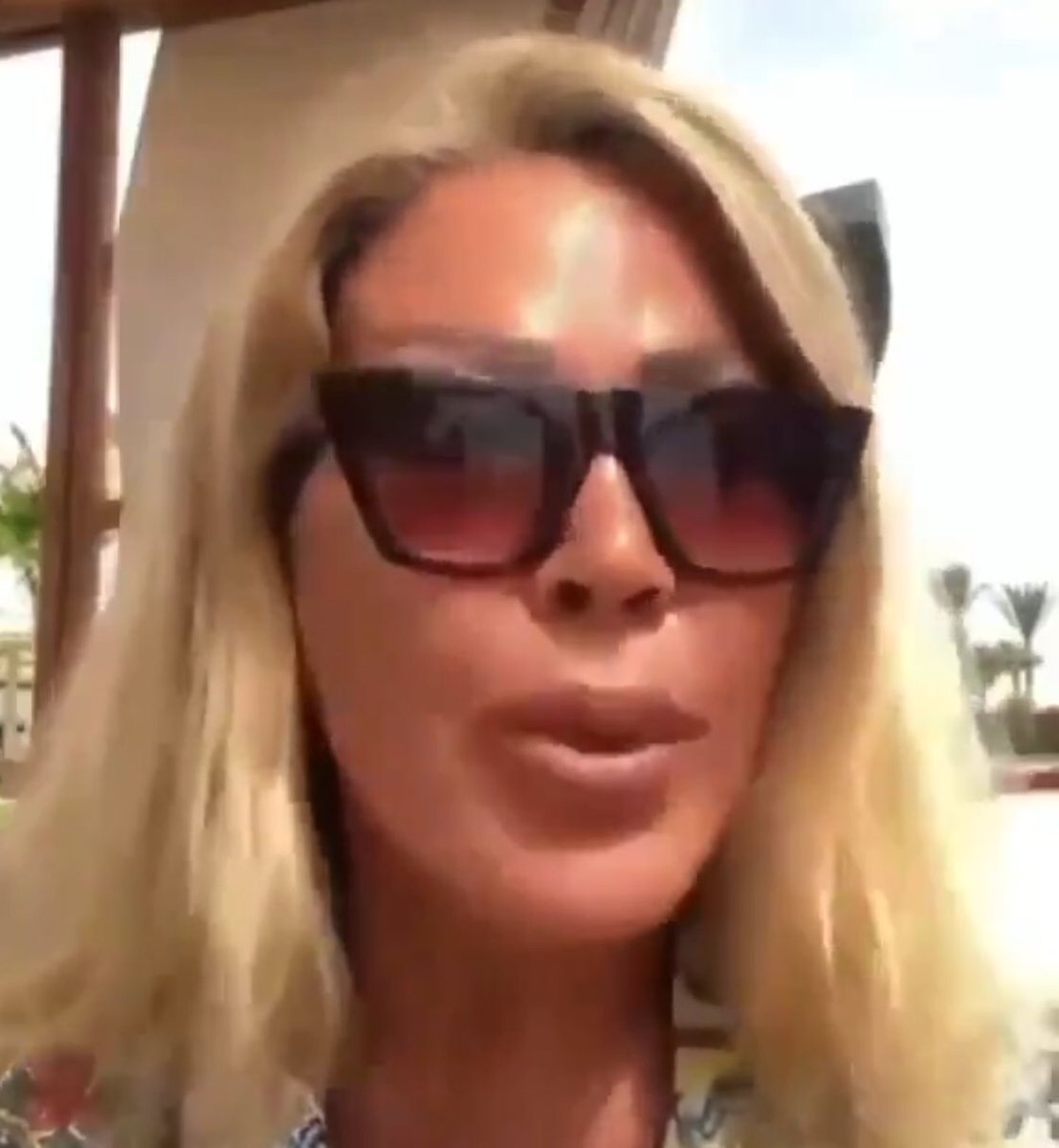 Hoşt 
#ÖzürDileNüketEroğlu