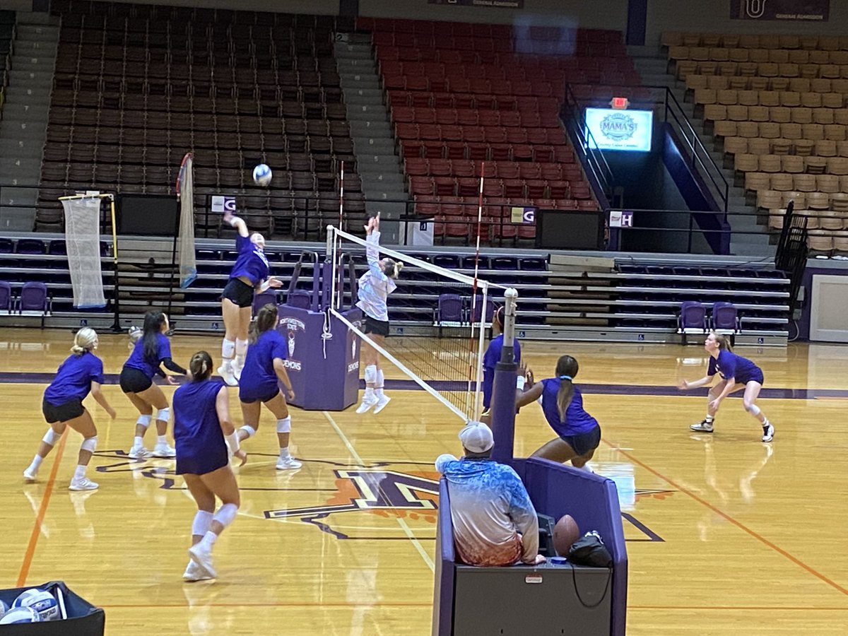 demonsforkem's tweet photo. Stopping by practices for @NSUDemonsFB &amp; @NSUDemonsVB this morning is a good way to get pumped for the upcoming fall seasons!! #ForkEm #LightTheFire https://t.co/QUdfUrywzt