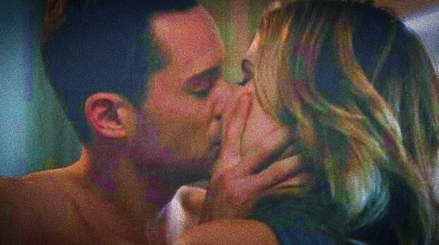 LinsteadBest's tweet image. The way they look at each other and then kiss… 🥰❤️