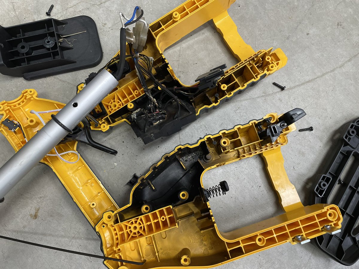 Hey <a href="/DEWALTtough/">DEWALT</a> my 5 year old and flawlessly reliable 40v weed trimmer erupted in flames 🔥 in my hands while I was trimming my lawn this am. Is this normal?