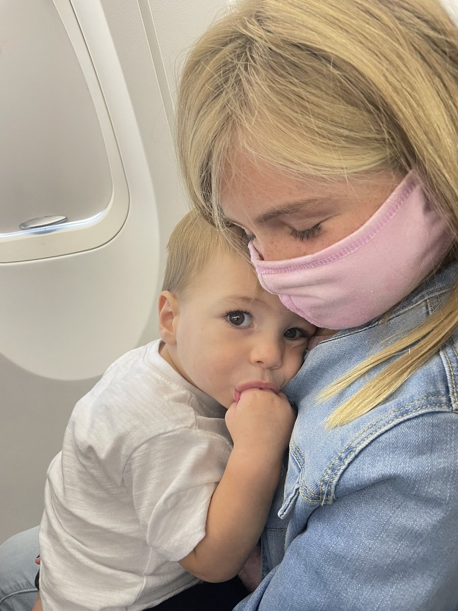 Whit429's tweet image. When flying with an infant it’s so much nicer when big sister is with us @coachbelliott. 💕