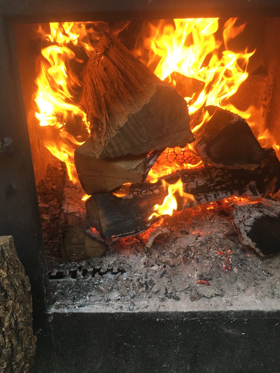 Fire is rolling ⁦<a href="/HutchinsBBQ/">Hutchins BBQ</a>⁩ !! Get out here today!!