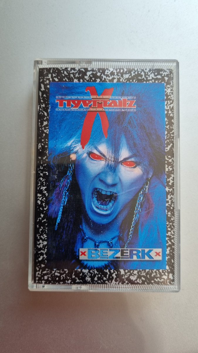 Was looking for this for some time.... <a href="/KimHookeromg/">Kim Hooker</a>  staring at you is always something ...still the record of 1990 for me!! <a href="/TailzOfficial/">Tigertailz Official</a>