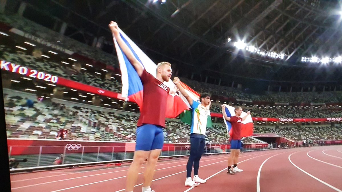 NachiketDesai1's tweet photo. How far one can go for a #gold? 

87.58 m 

#NeerajChopra #JavelinThrowFinal #Tokyo2020 #firstgold #indiabringsgold https://t.co/XjjI7tDOUN