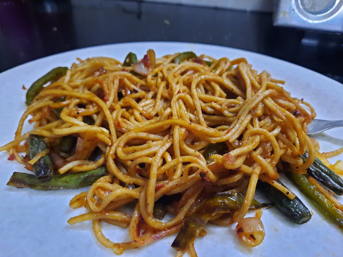 Kumarisoni_1107's tweet photo. Chilli Garlic Noodles recipe / Whole wheat Noodles.
Healthy and spicy noodles recipe out on my YT channel.👇
https://t.co/48f3Yhw8Ec https://t.co/qhgrLZqQLC