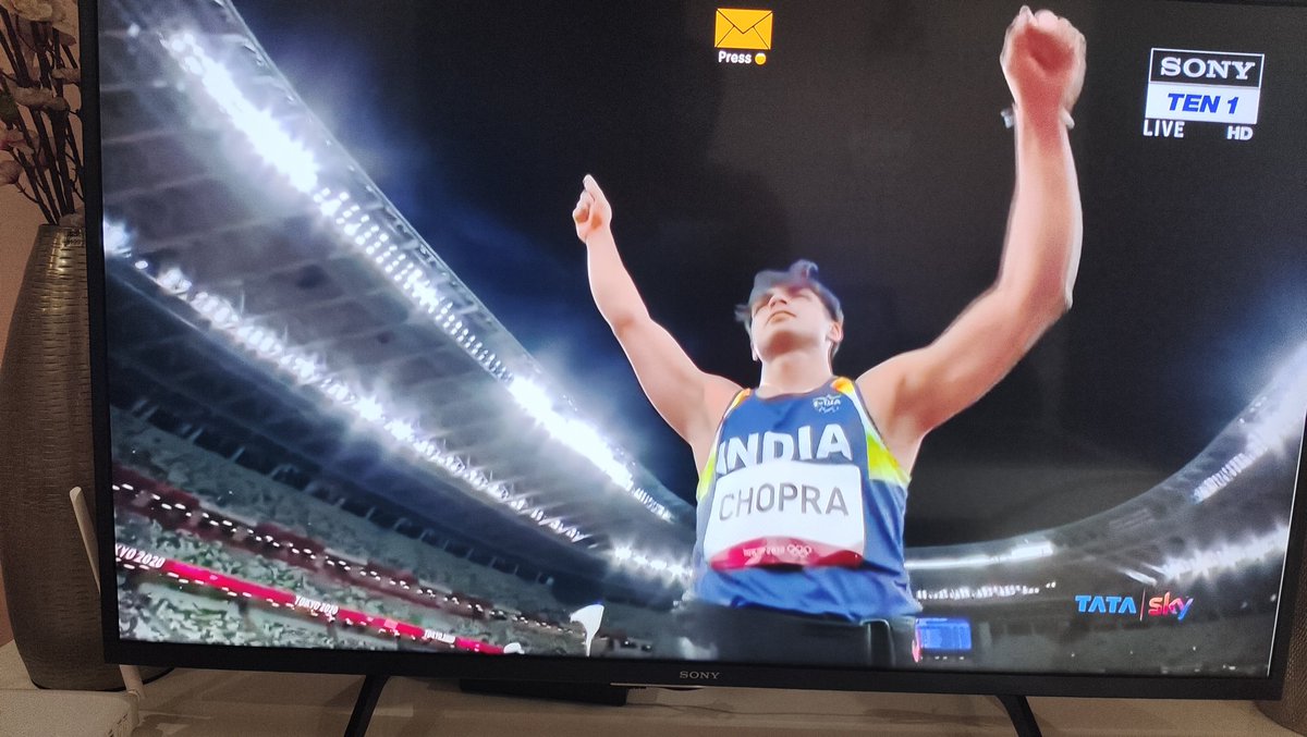 DeeepFriedLife's tweet photo. Country which loves #Gold the most finally gets their solitary #Olympics Gold. Wait of eternity broken by @Neeraj_chopra1 with a #Jevalin throw at 87.58m. Coached by #UweHohn, only men to ever throw a javelin >100m. #NeerajChopra #TeamIndia #Tokyo2020 #JaiHo https://t.co/VWArl6vb4H