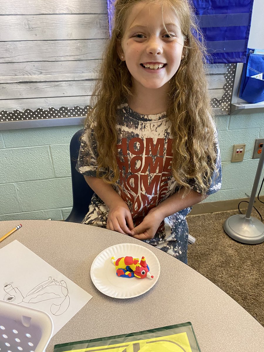 mm_sandrell's tweet photo. We wrapped up a great first week in 3rd grade @howell_stem! #BuzzWorthy @3rdGrdLemonade https://t.co/y8vbrh8fML