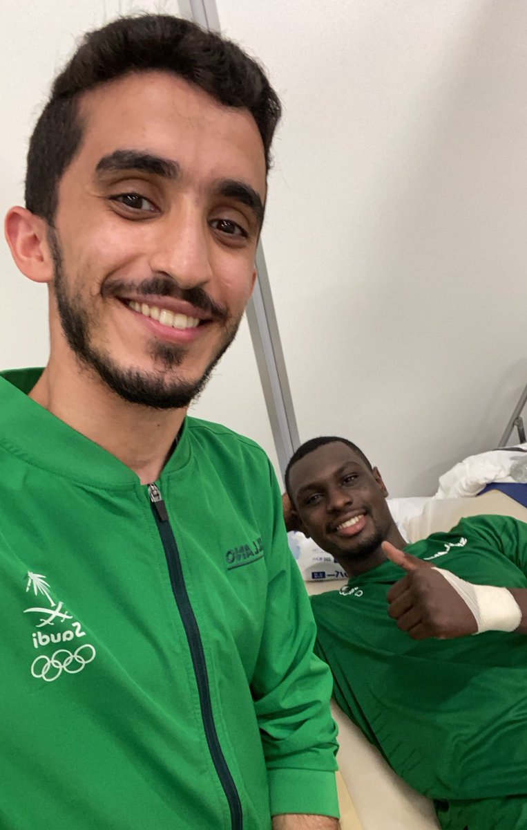 أنا والبطل @TareqAlhamdi 💚
في أولمبياد طوكيو ٢٠٢٠ 🥈
فخورين فيك يا بطل 🇸🇦
#Tokyo2020