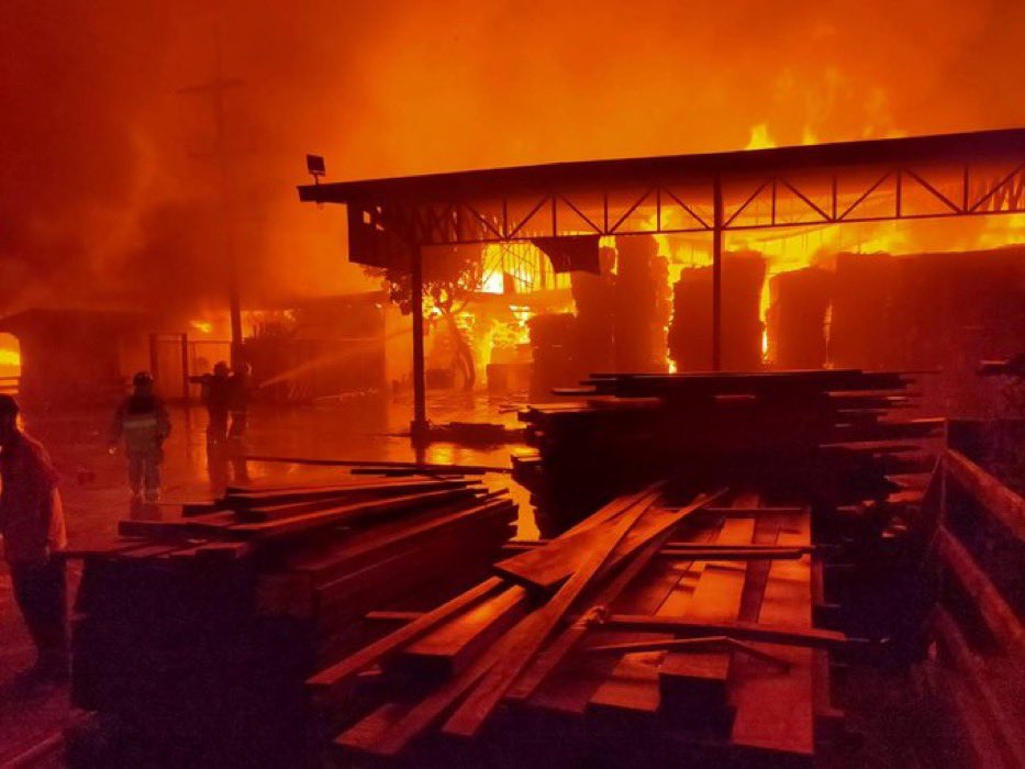 Attention please ⚠️⚠️ #ไฟไหม้ปทุมธานี