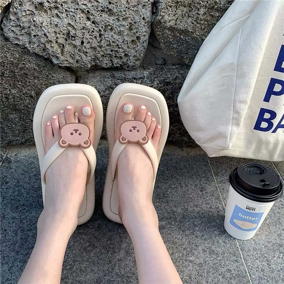 M11shop's tweet photo. #พร้อมส่ง น้องแตะหมี 150(รวมส่ง)🧸🐈🥑
Size มี 3 ขนาด
36-37 38-39 40-41 
แนะนำให้+1 size
มีสีครีม สีน้ำตาล สีดำ
สีน้องคือมินิมอลสุดๆ
.
.
#รองเท้า #รองเท้าแตะ #รองเท้าแตะแฟชั่น #ของมันต้องมี  #ปรมาจารย์ลัทธิมาร #แพททริค #เนเน่ #PunBNK48 https://t.co/vnLk3aqgHj