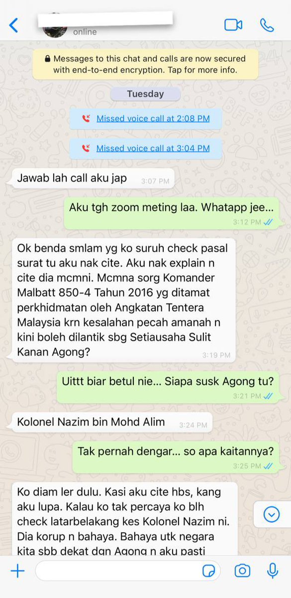 heart_annisa's tweet photo. Pekara macam ni lah yg boleh memburukkan keadaan. Nama telah ditutup bagi isu keselamatan. Kita yg kasihkan pada YDP Agong pasti risau pegawai2 yg tak amanah keliling istana. Hrp ada pihak buat laporan polis berkenaan isu ini. [5 ss perbualan, sambungan] #iniadalahthread https://t.co/FjQpTjfH0q