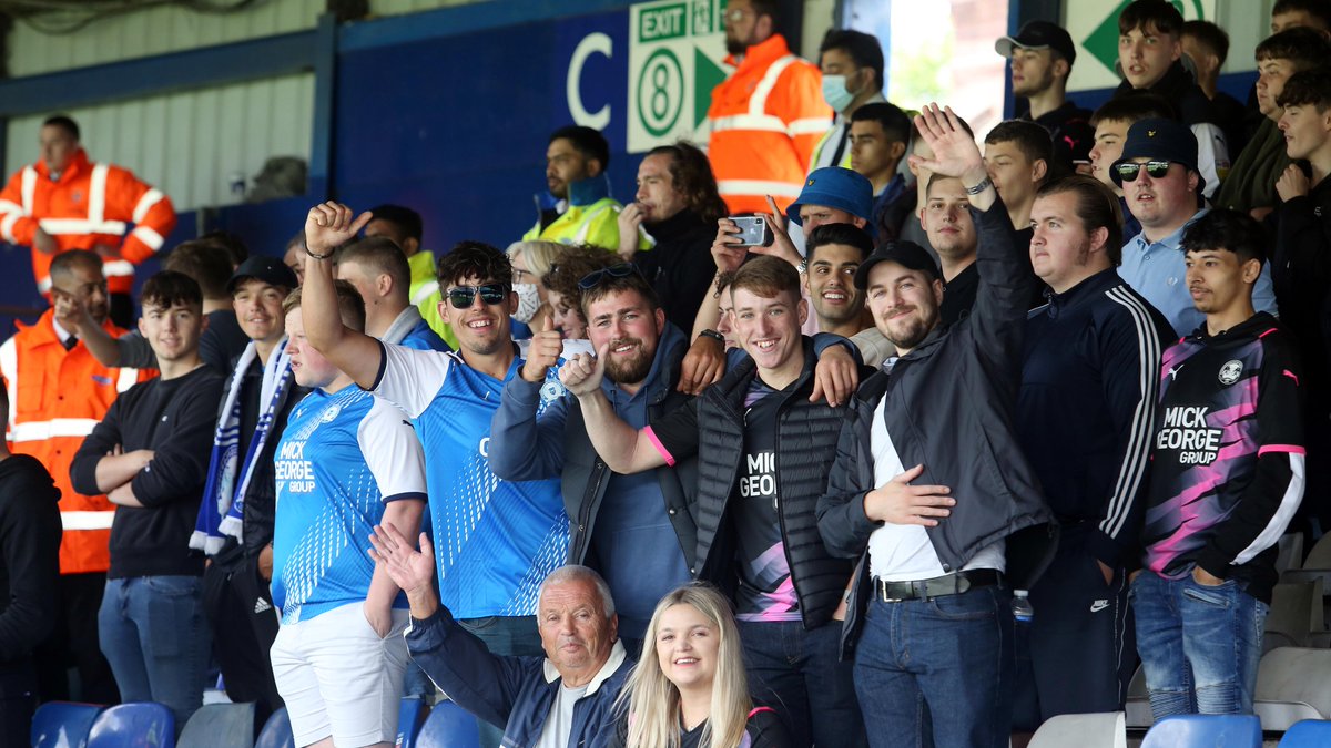 theposh's tweet photo. 📷 What. A. Sight! 😍

Welcome back Posh fans 👏👏👏

#LUTPET #pufc https://t.co/biTpoBAI6f