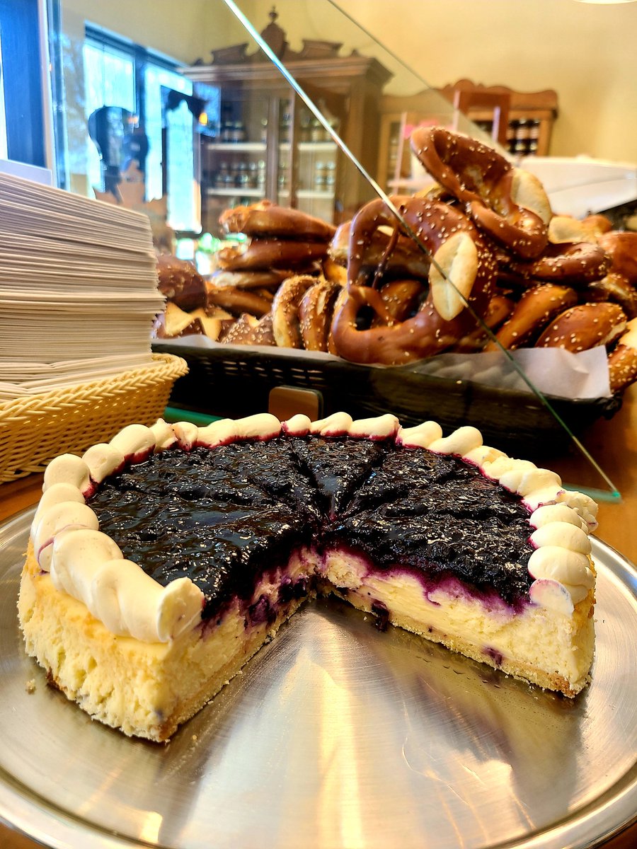 BoulangerieLV's tweet photo. What's your favorite kind of cheesecake? 😋

#boulangerie #nsfood #lunenburgns #bridgewater #mahonebay #bakedfresh #organicfood #cheesecake #bakery https://t.co/lgj6P5WJ6R