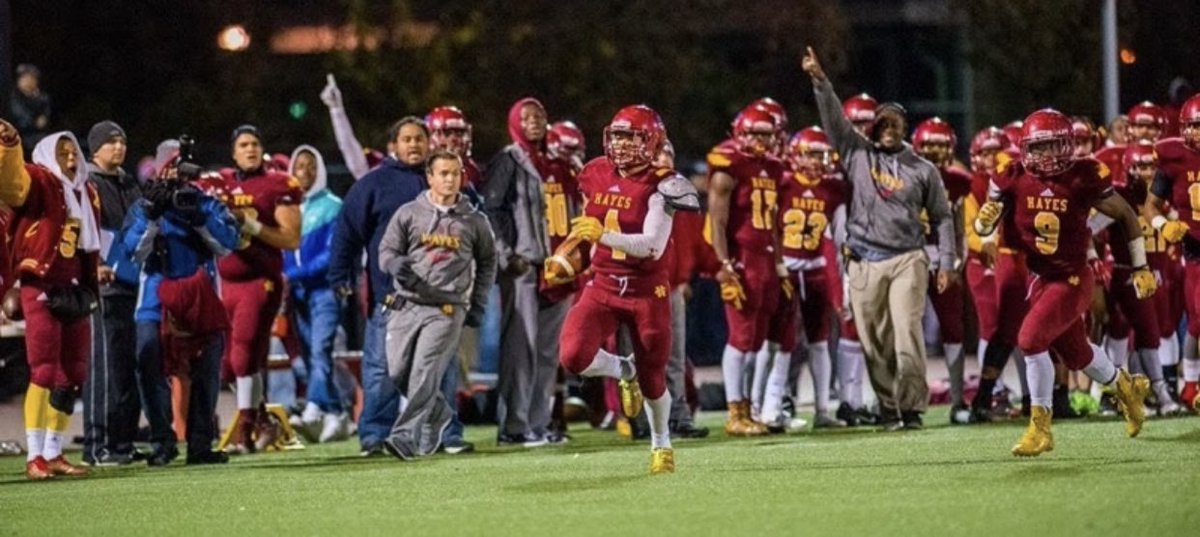 “Great things happen to those that keep working and do things the right way”
<a href="/AboutUOutreach/">About U Outreach</a> Coach Dante Rodriguez recently received a call from his <a href="/MercyhurstFB/">Mercyhurst Football</a> coach that he will be able to play his senior year &amp; earn his masters. We are extremely proud of you Dante

Good Luck